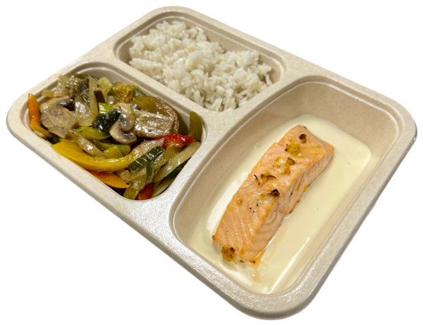 Maaltijdschaal Gebakken Zalm met gewokte groenten, gebakken rijst en vegan beurre blanc